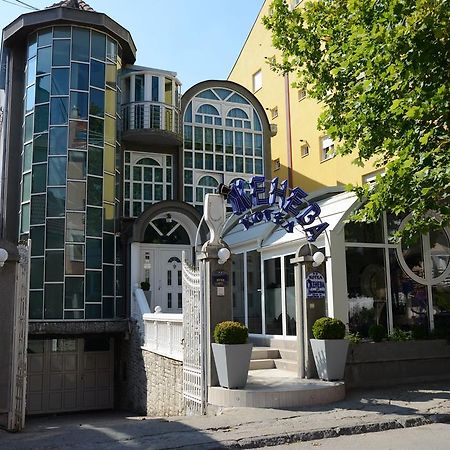 Hotel Zeneva Kragujevac Eksteriør bilde