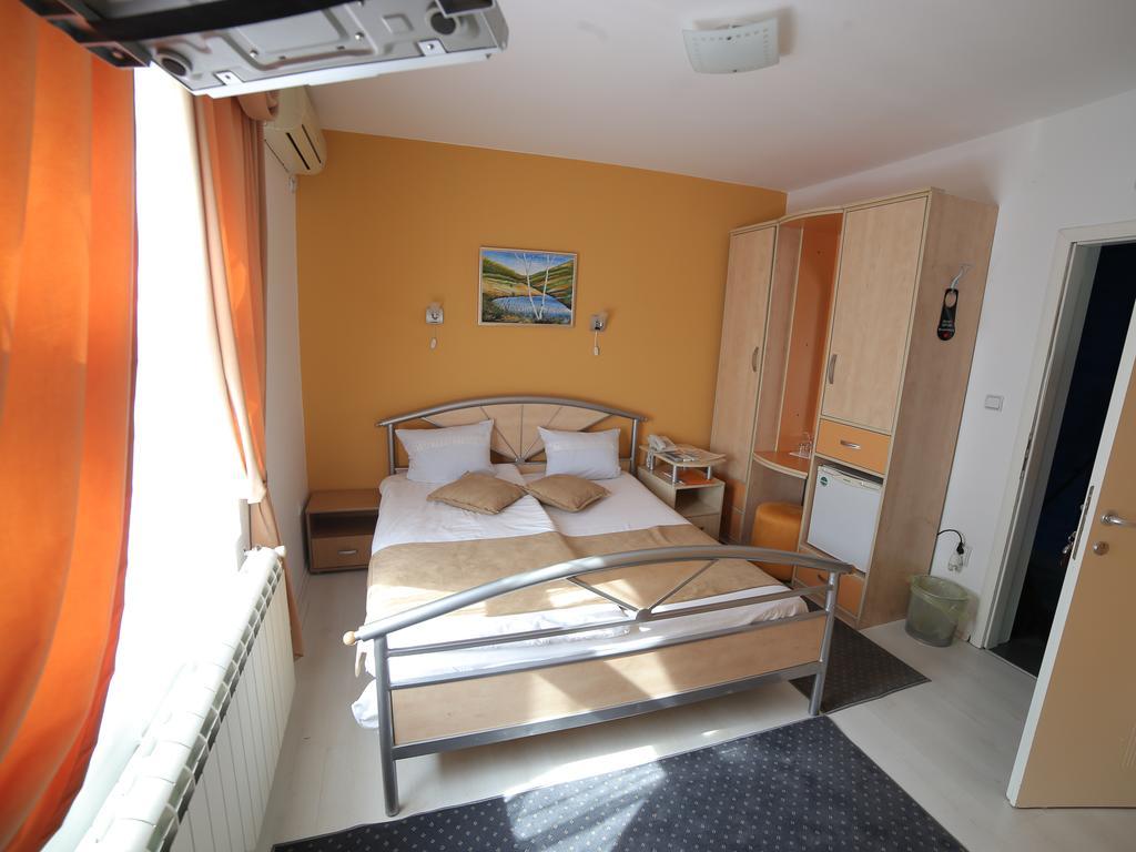 Hotel Zeneva Kragujevac Rom bilde