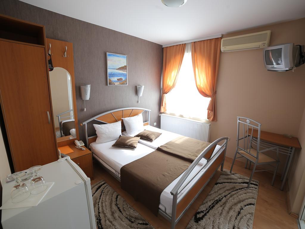 Hotel Zeneva Kragujevac Rom bilde