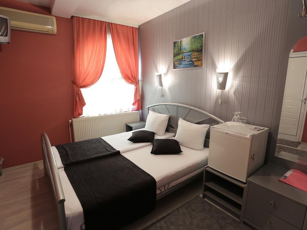 Hotel Zeneva Kragujevac Eksteriør bilde